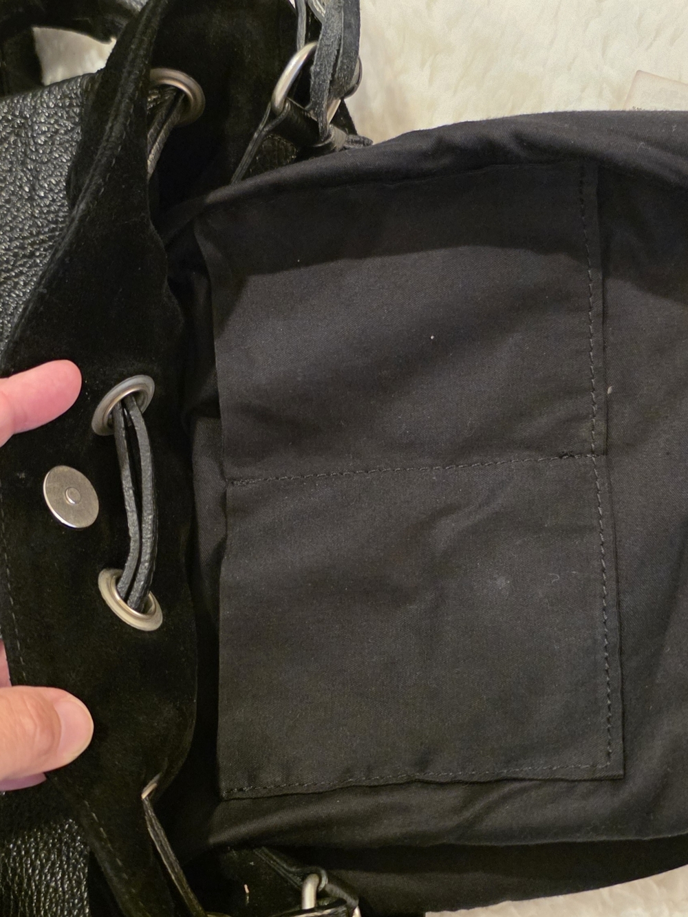 Like New, American Eagle Outfitters Black Leather Suede Bucket Bag Italy - Picture 14 of 15